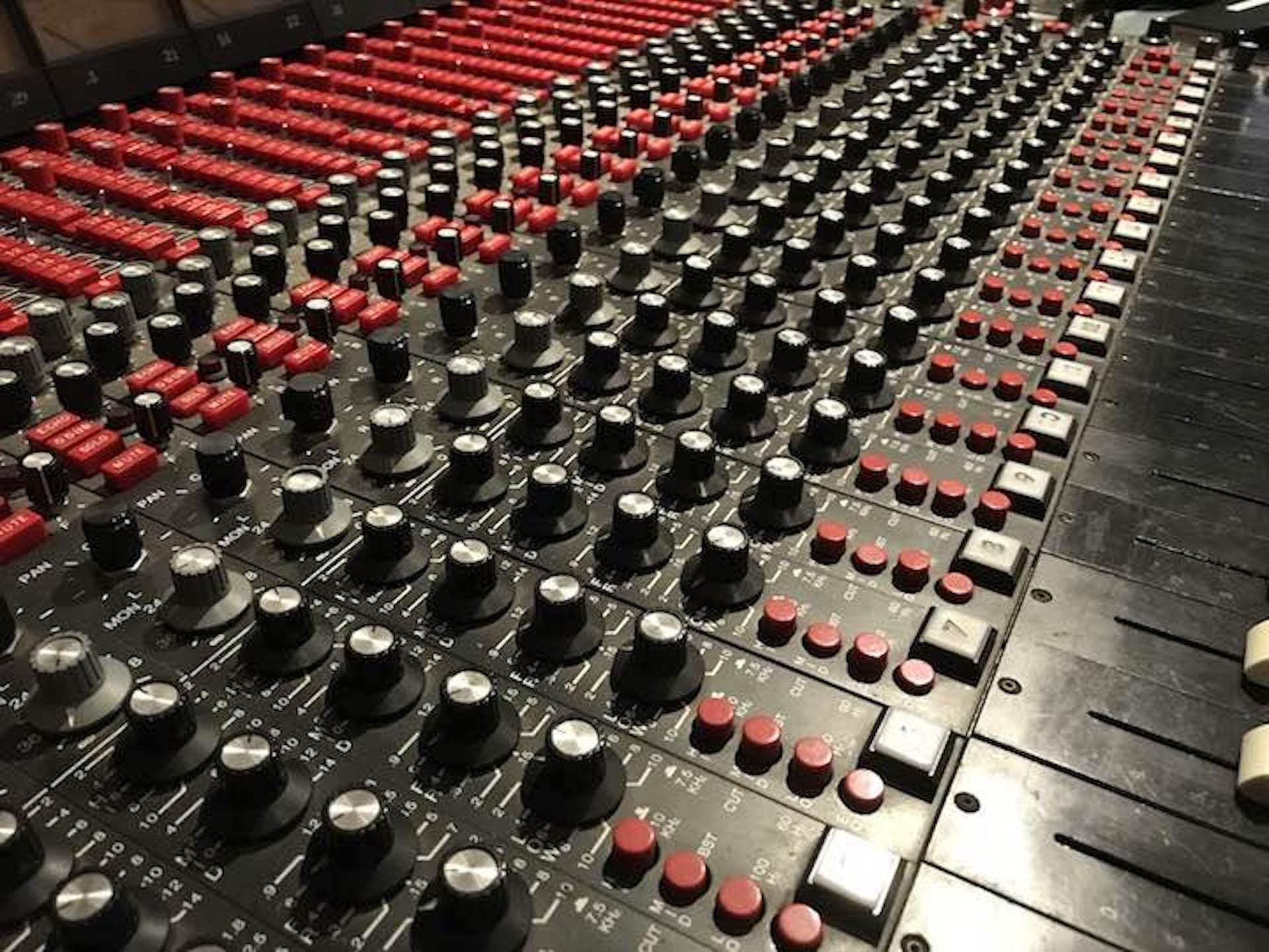 Horizon%20Watcher%20Studio%20_3892